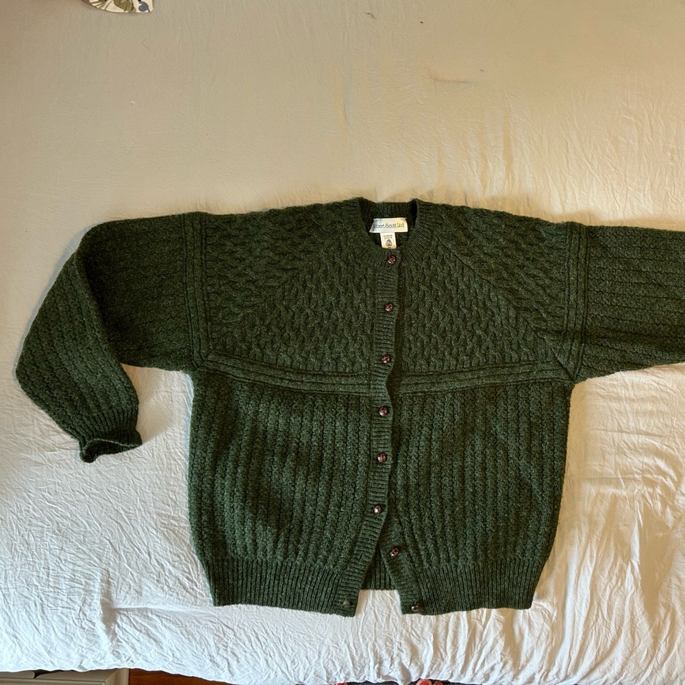 Vintage XL Women's Robert Scott LtD 100% Wool Green Sweater